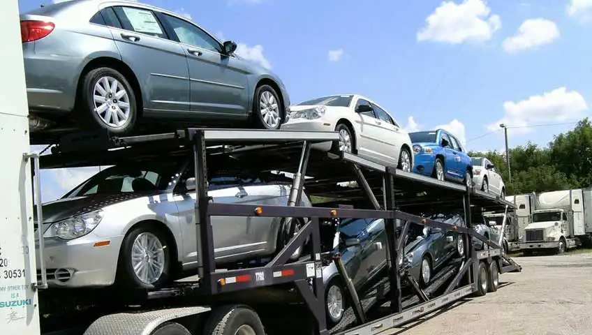 Posso transportar meu veículo em uma cegonha? Transporte de Veículos sem Riscos